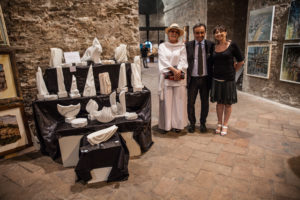 Patrizia Di Poce, vincitrice il premio dell'Enciclopedia, sezione scultura